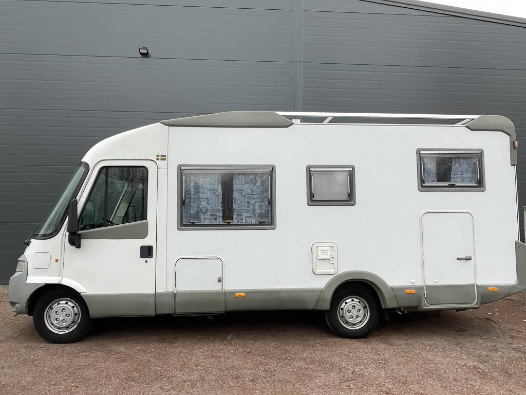 Fordon i lager Maskincentrum i Bockara Växjö Knaus TL 710